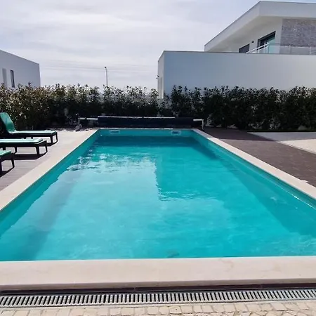 Lara Sweet Sobral do Parelhao