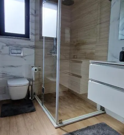 Lara Sweet Sobral do Parelhao