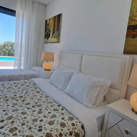 Lara Sweet Sobral do Parelhao